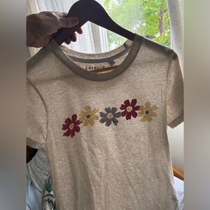 Chihuily Women’s Medium Flower Tee-Cream